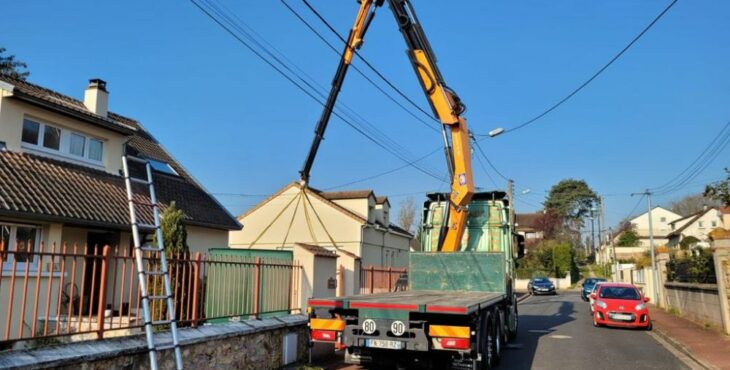 Cargomatic - Livraison grutage et levage avec camion grue d'un spa