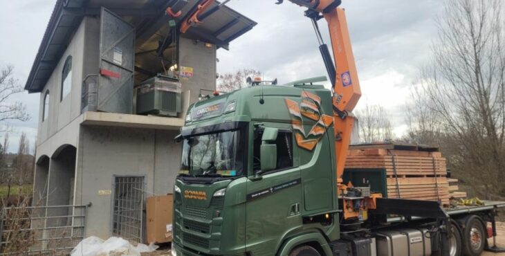 Cargomatic - Livraison grutage et levage avec camion grue d'un transformateur