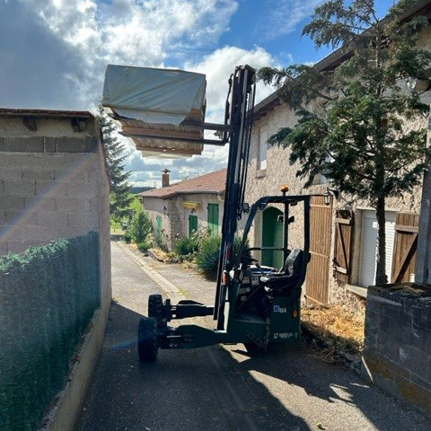 Livraison directe domicile d'un abri de jardin via un chariot élévateur