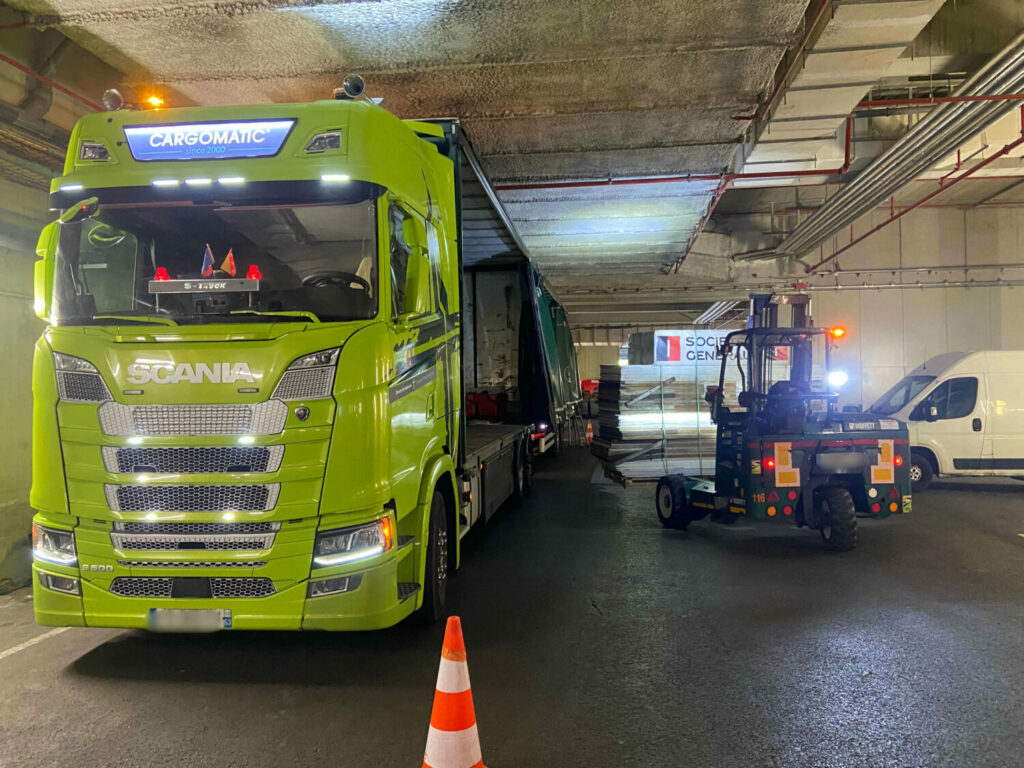 Livraison directe avec chariot embarqué au stade Orange Vélodrome à Marseille